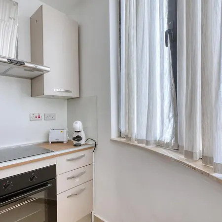New 2br In Prime Location By Sf Homes *