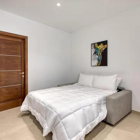 New 2br In Prime Location By Sf Homes Appartamento
